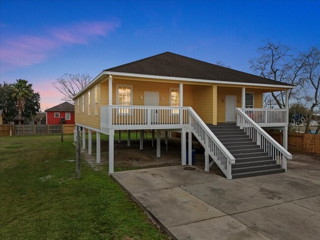 property at 533 12th St