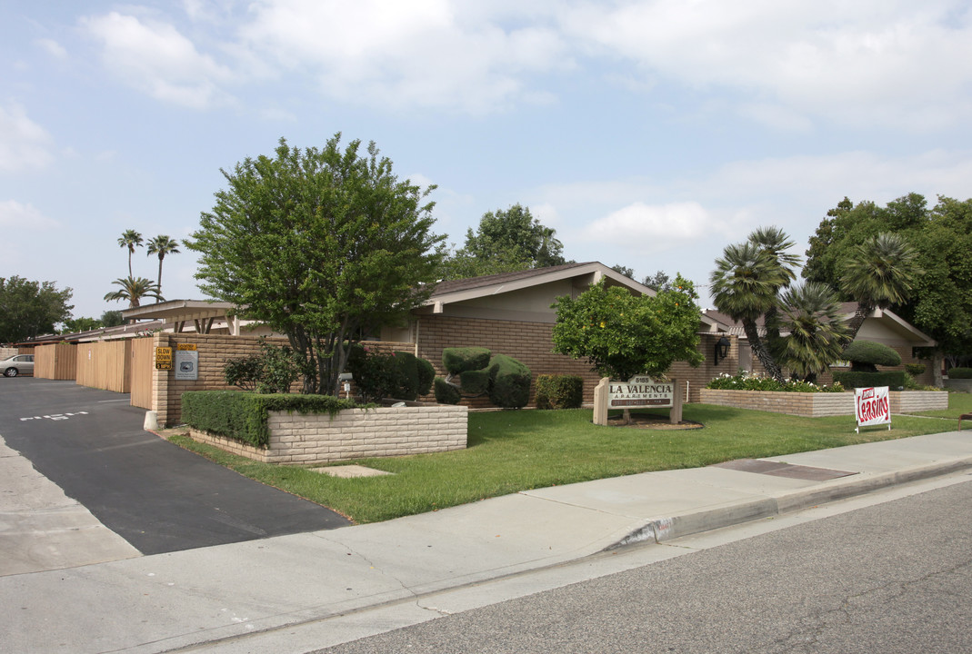 La Valencia Apartments in Riverside, CA - Building Photo