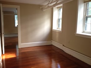96 N Main St in Cranbury, NJ - Building Photo - Building Photo