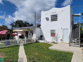 1853 NW 5th St in Miami, FL - Foto de edificio - Building Photo