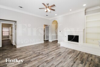 6 W Sharon Dr in Krum, TX - Building Photo - Building Photo