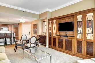 145 E Harmon Ave in Las Vegas, NV - Building Photo - Building Photo