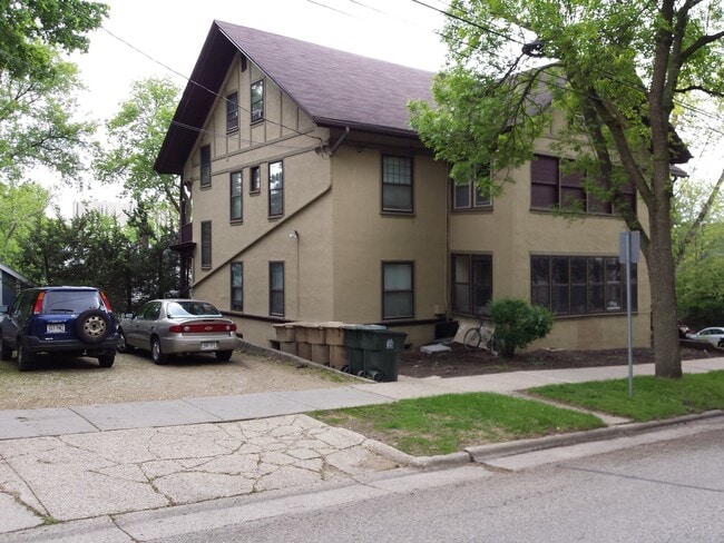 1726 Hoyt St in Madison, WI - Building Photo - Building Photo
