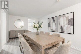 173 Rathburn Rd in Toronto, ON - Building Photo - Building Photo