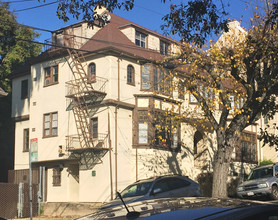 2317 Le Conte Ave in Berkeley, CA - Foto de edificio - Building Photo