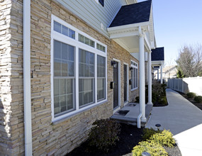 Georgetown Luxury Townhomes in Colonia, NJ - Building Photo - Building Photo