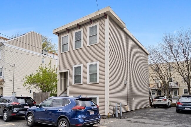 72 Baxter St in Boston, MA - Building Photo - Building Photo
