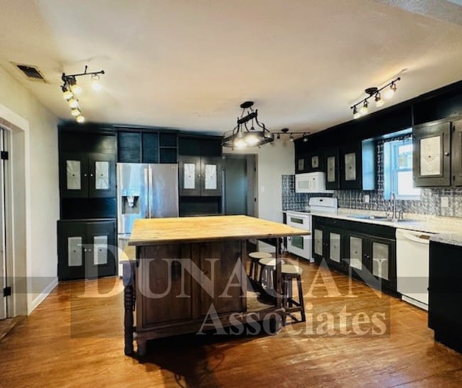 311 S Alameda St in Carlsbad, NM - Building Photo - Building Photo