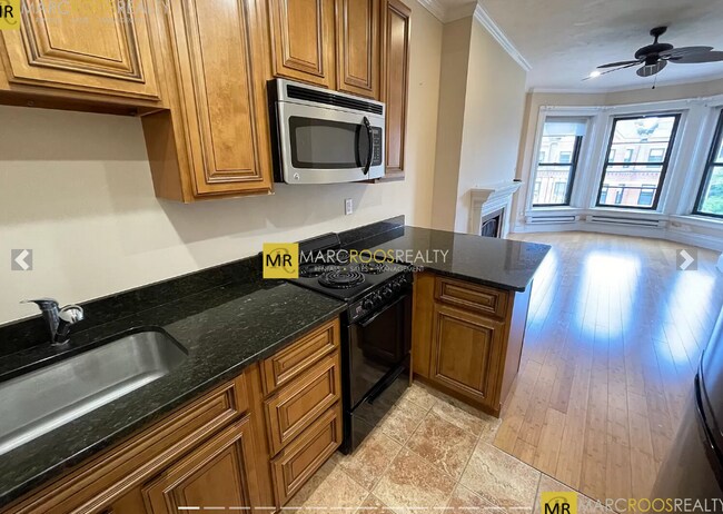 225 Newbury St in Boston, MA - Building Photo - Building Photo