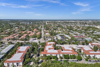 2113 Tuscany Way in Boynton Beach, FL - Building Photo - Building Photo