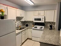 3900 Woodchase Dr photo'
