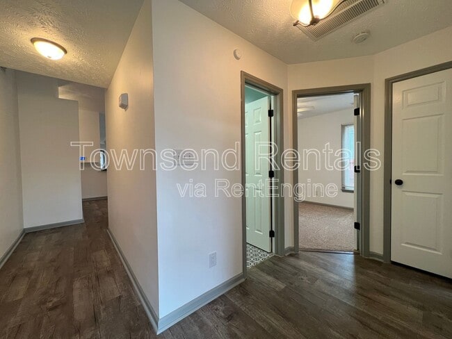 1336 Oak Knolls Dr in Fayetteville, NC - Building Photo - Building Photo