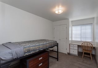 122 Falls Ave in Twin Falls, ID - Foto de edificio - Building Photo
