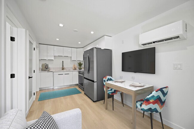 3535 Ellsworth St. in Los Angeles, CA - Foto de edificio - Building Photo