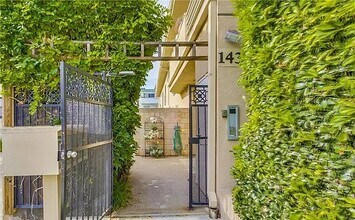 1431 S Bedford St, Unit #4 in Los Angeles, CA - Foto de edificio - Building Photo