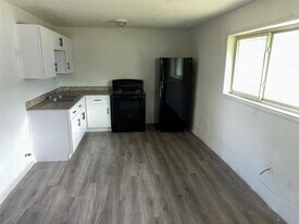 5405 Suez St in Houston, TX - Building Photo