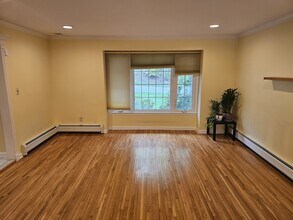 79 S Powder Mill Rd in Morris Plains, NJ - Building Photo - Building Photo