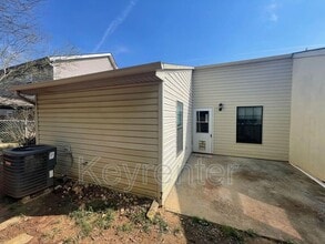 2049 Countryhill Ln in Knoxville, TN - Building Photo - Building Photo
