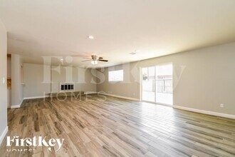 1561 E Clover in Mesa, AZ - Building Photo - Building Photo