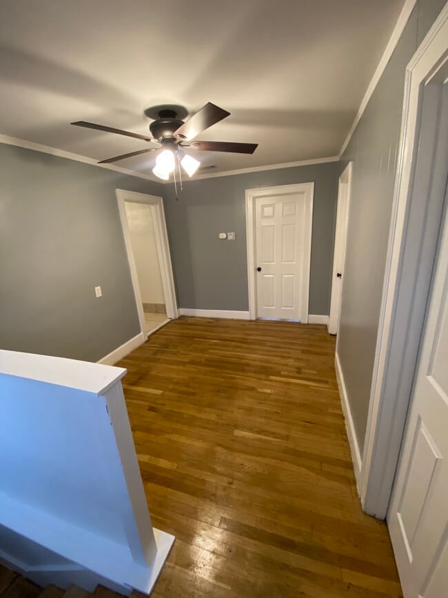 89 North Dr, Unit 89 North Dr. Upper Unit