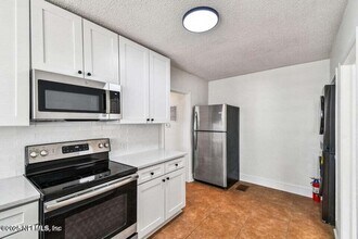 3658 Herschel St in Jacksonville, FL - Foto de edificio - Building Photo