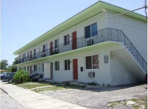 3500 NW 3rd Ave in Miami, FL - Building Photo - Building Photo