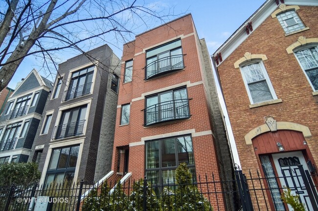 property at 857 N Paulina St