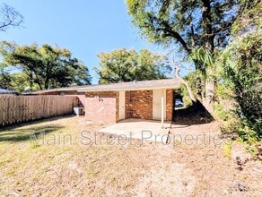 23 Redwood Cir in Pensacola, FL - Foto de edificio - Building Photo