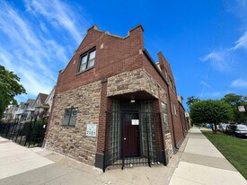 2301 N Lockwood Ave in Chicago, IL - Building Photo