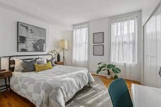 299 8th St in Jersey City, NJ - Building Photo - Building Photo