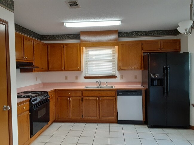 1933 Estival St in Fort Walton Beach, FL - Building Photo - Building Photo