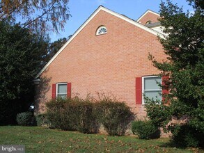 943 Silver Lake Blvd in Dover, DE - Building Photo - Building Photo