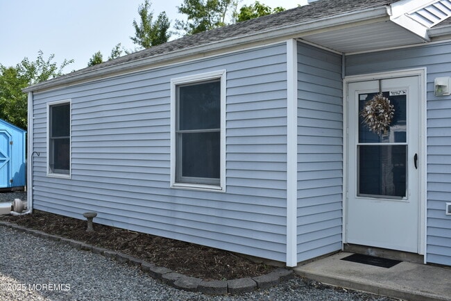 8 Lake Superior Dr in Little Egg Harbor Township, NJ - Building Photo - Building Photo