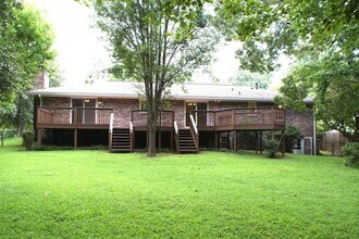 6725 Ridge Moore Dr NW in Atlanta, GA - Building Photo - Building Photo