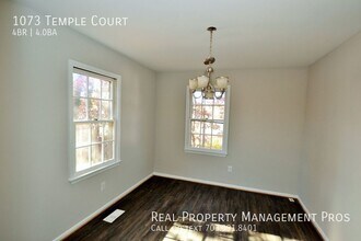 1073 Temple Ct in Sterling, VA - Building Photo - Building Photo