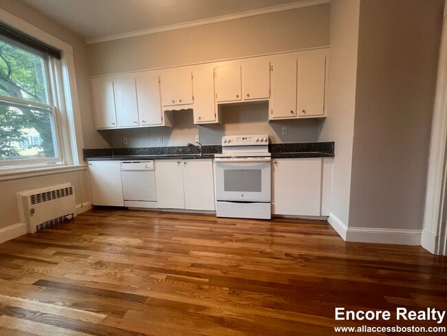 41 Stearns Rd, Unit 1