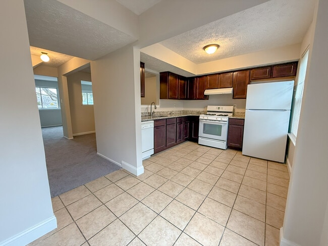 11 Villanova Ct in Sicklerville, NJ - Building Photo - Building Photo