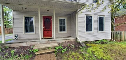 142 Bloomfield Main St in Prince Edward, ON - Building Photo - Building Photo