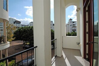 302 Calle Sevilla Pl in Houston, TX - Building Photo - Building Photo