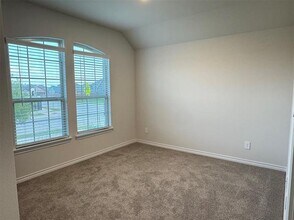 9905 Autumn Leaves Ln in Cross Roads, TX - Building Photo - Building Photo