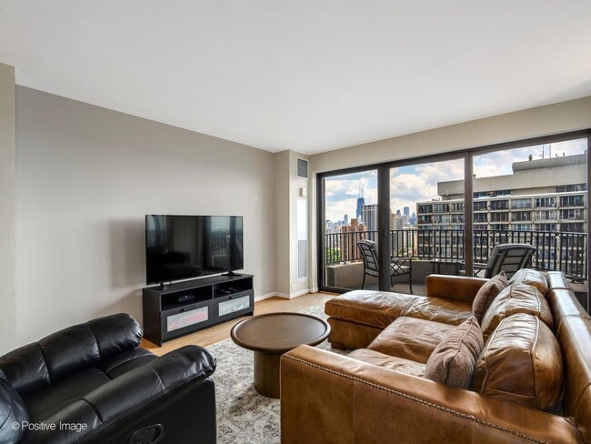 2020 N Lincoln Park W, Unit 28KL