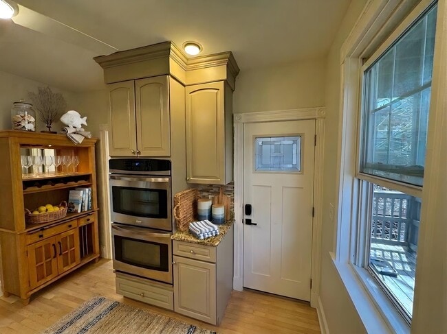 12 Merrill St, Unit 2, Unit 2