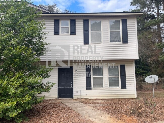 property at 515 Maplewood Dr