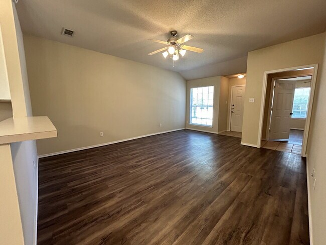 511 N Clinton Ave in Lubbock, TX - Building Photo - Building Photo