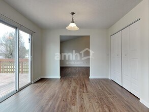 1110 Linford Cir in Maineville, OH - Foto de edificio - Building Photo