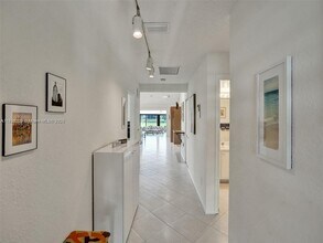 8511 Casa Del Lago in Boca Raton, FL - Building Photo - Building Photo