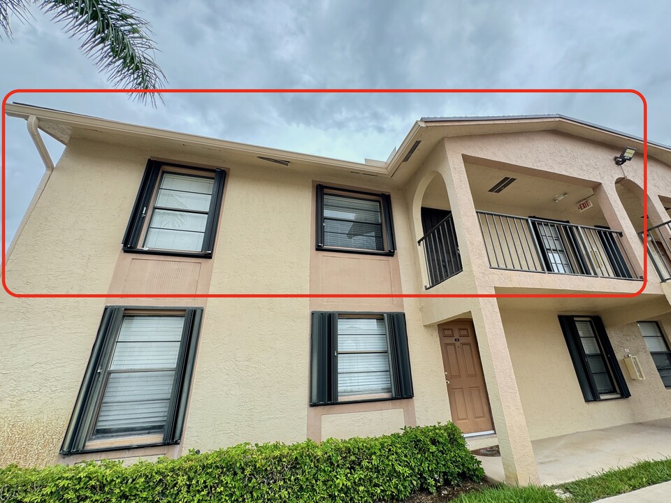 9480 Boca Cove Cir, Unit 409 in Boca Raton, FL - Foto de edificio