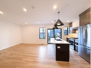 99 5th St in Cambridge, MA - Building Photo - Building Photo