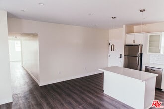 1431 S Sherbourne Dr in Los Angeles, CA - Building Photo - Building Photo