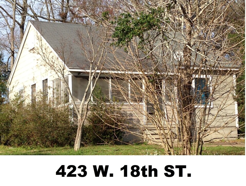 423 W 18th St in Laurel, MS - Foto de edificio